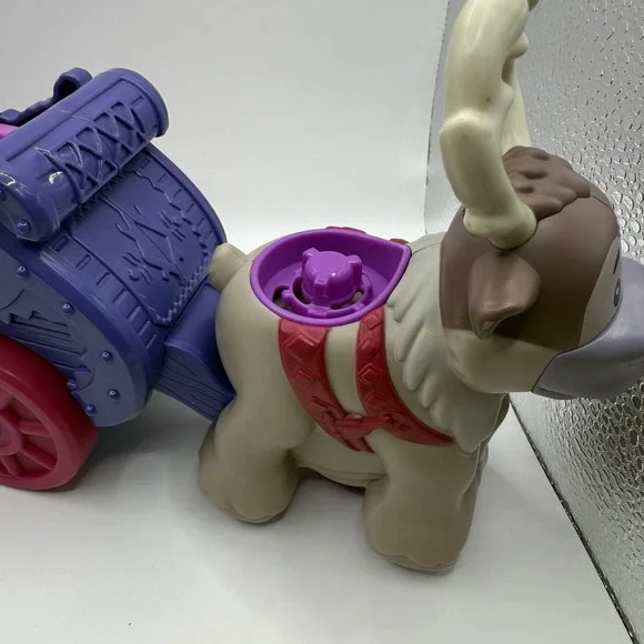 Fisher Price Little People Disney FROZEN Anna Elsa Kristoff & Sven Wagon Playset - Picture 6 of 16